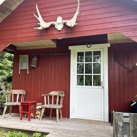 Cozy Off-grid - No Power, No Running Water